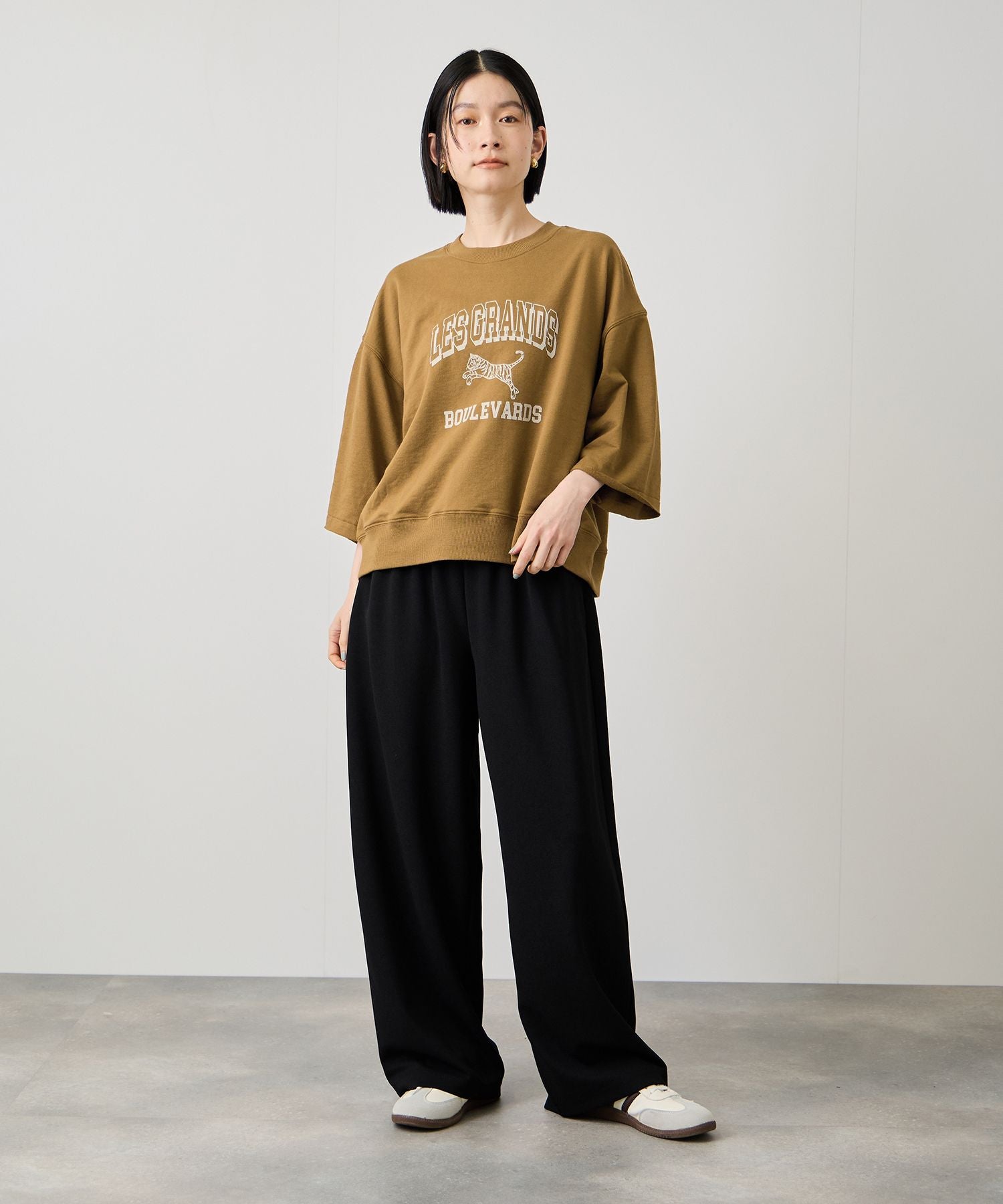 Idnes ミニ裏毛 フロントプリント 5分袖Tシャツ レディース Idnes ミニ裏毛 フロントプリント 5分袖Tシャツ レディース