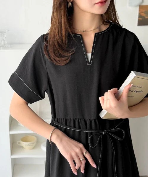 Classical Elf 【接触冷感・吸水速乾・UVカット・防シワ機能付き】愛らしさも上品さもわたしのもの。キーネックリボンティアードワンピース商品画像-5