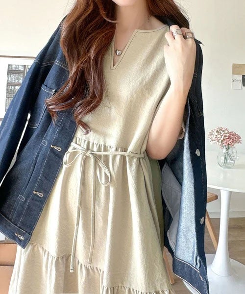 Classical Elf 【接触冷感・吸水速乾・UVカット・防シワ機能付き】愛らしさも上品さもわたしのもの。キーネックリボンティアードワンピース商品画像-14