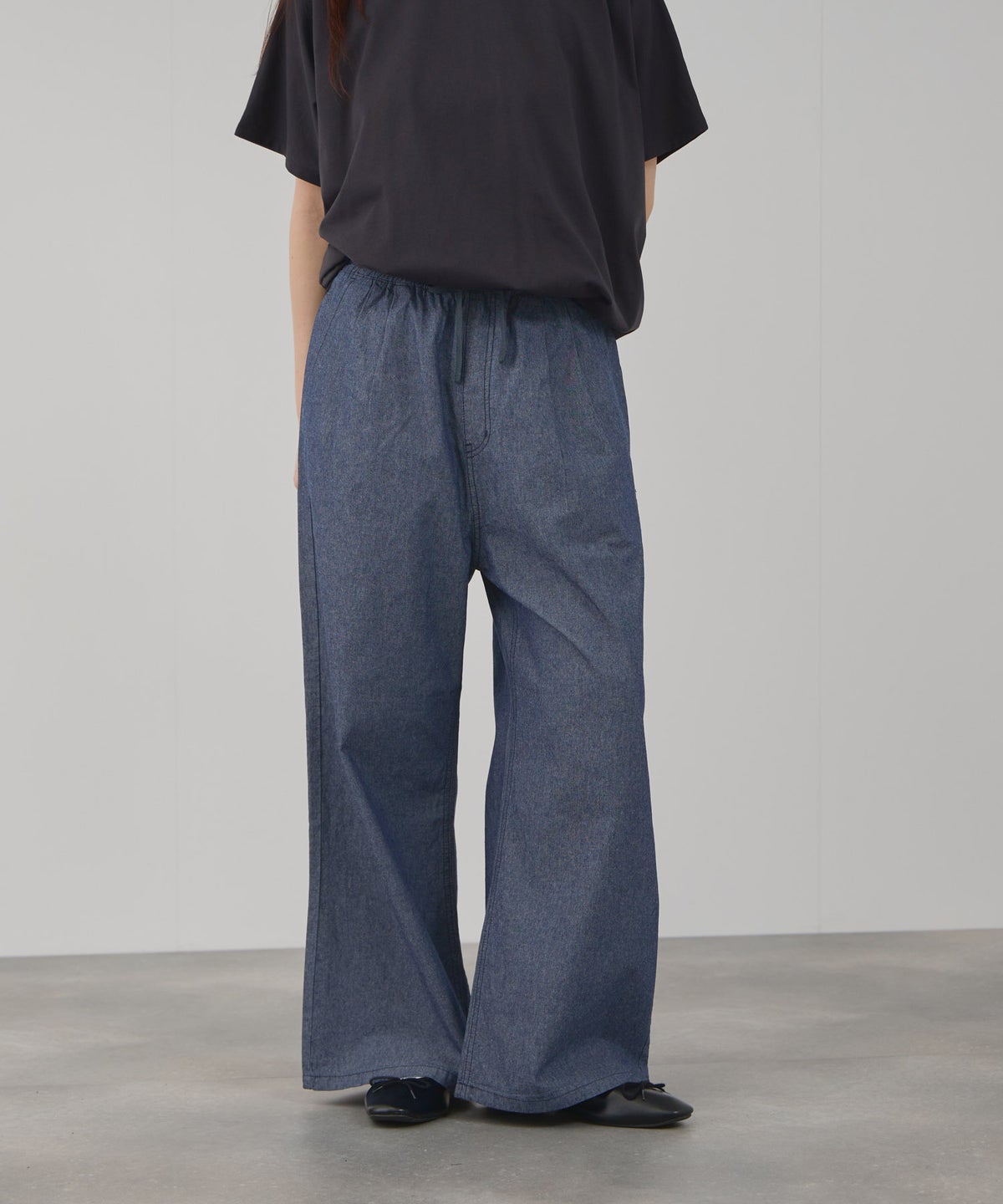 NAVY 毎日はきたくなるデニム「マイデニ」 シャンブレーダブルタックワイドパンツ レディース