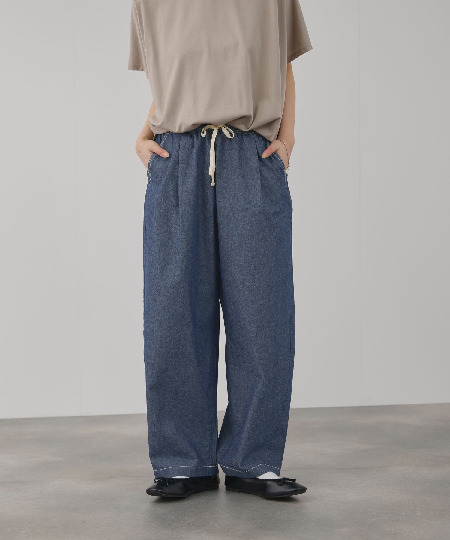 マイウィークネス　完売　デニム　24 美品 NAVY 毎日はきたくなるデニム「マイデニ」 シャンブレーカーブパンツ
