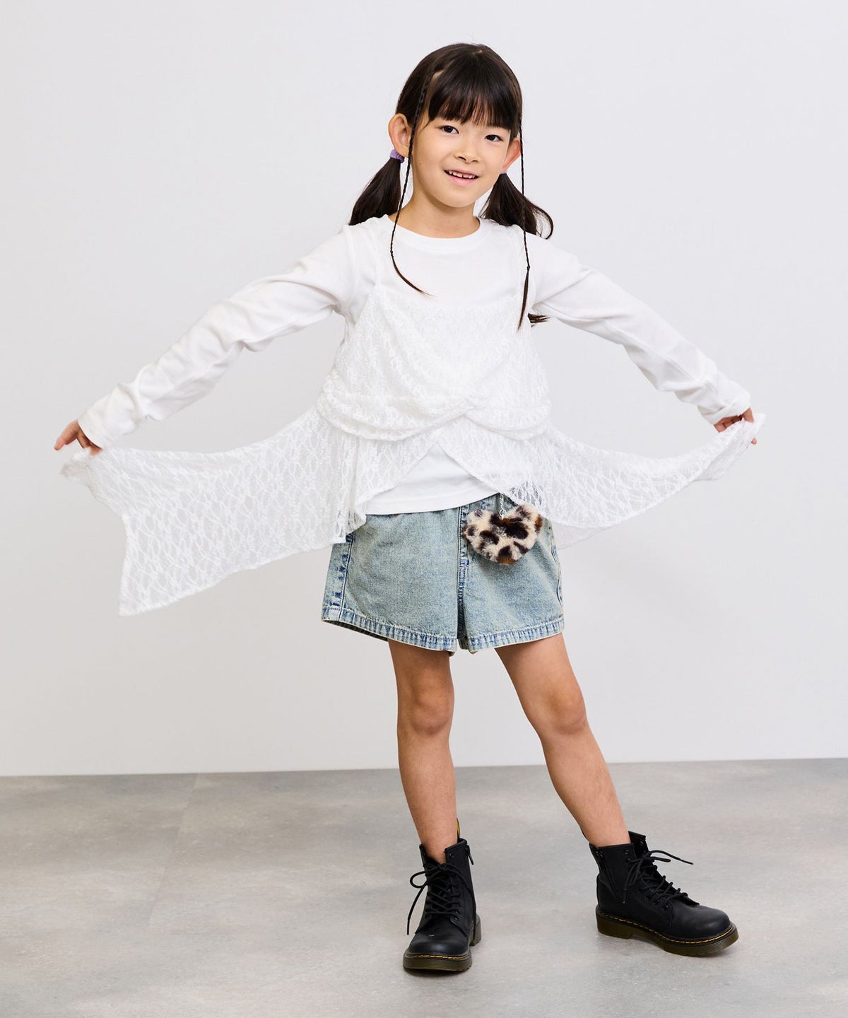 RICH MIX ケミカル加工 コットンデニムショートパンツ ハートチャーム付き キッズ