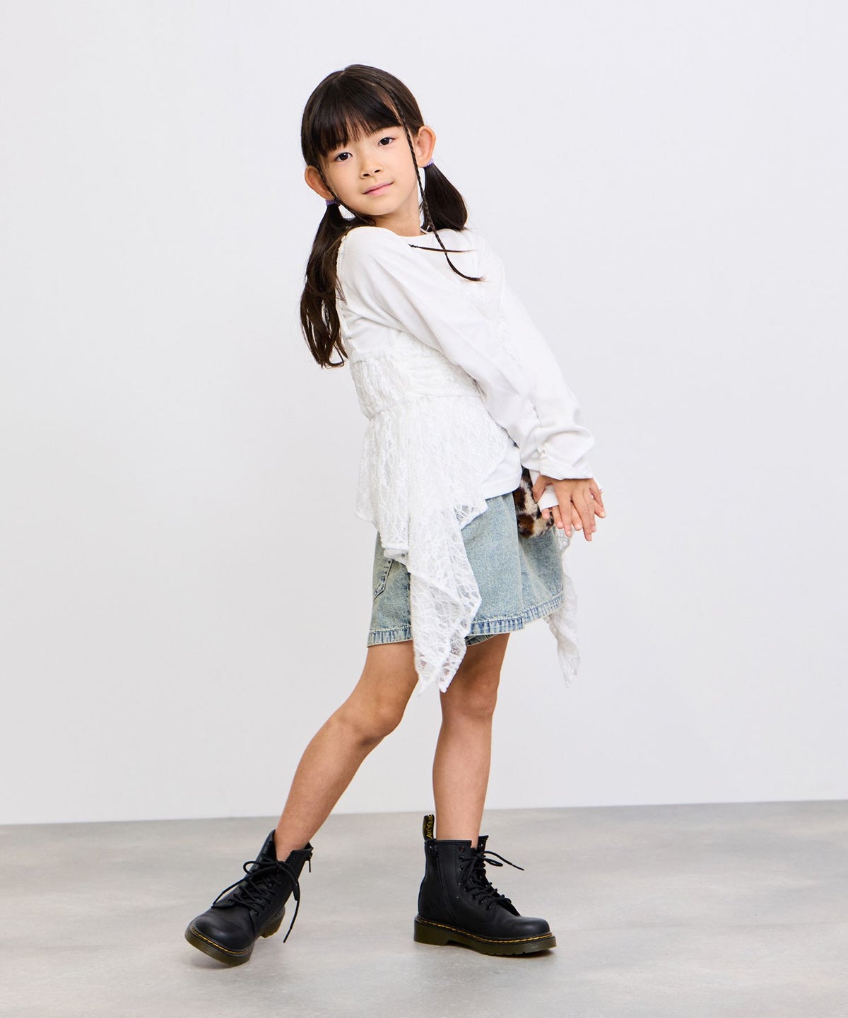 RICH MIX ケミカル加工 コットンデニムショートパンツ ハートチャーム付き キッズ