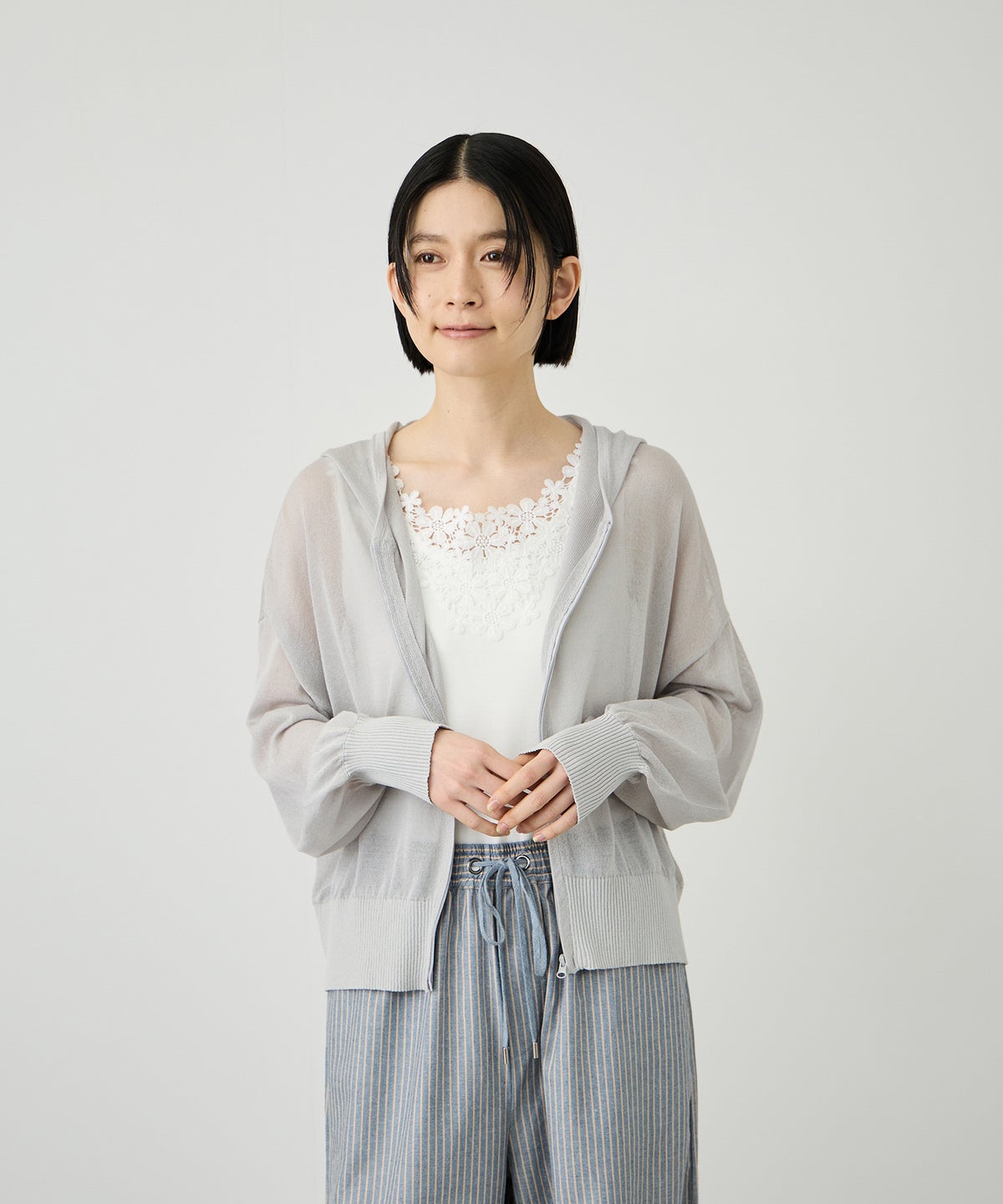 Idnes ウォッシャブルシアーハイゲージニットパーカー レディース