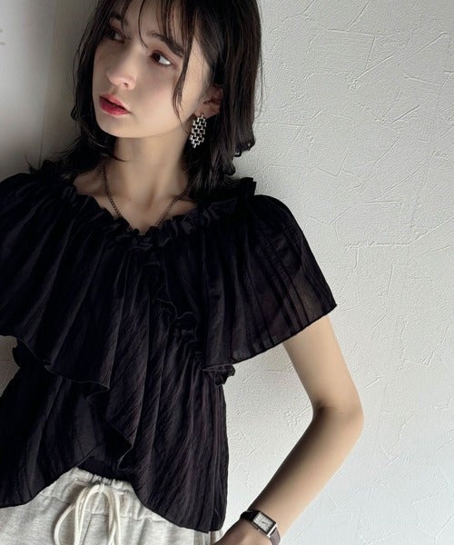 Classical Elf 大人ガーリーに見せる。2wayオフショルフリルデザインシアーブラウス商品画像-17