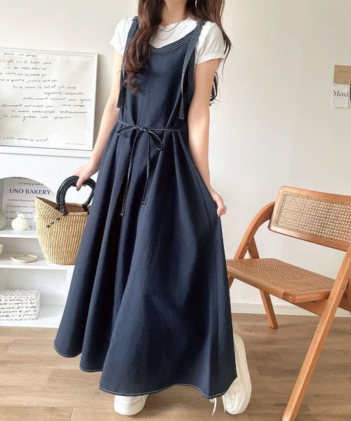 Classical Elf【UVカット・防シワ・吸水速乾・接触冷感機能付き】優しく揺れる、大人の抜け感。配色ステッチフロントタックショルダーストラップリボン付ロングワンピース商品画像-4