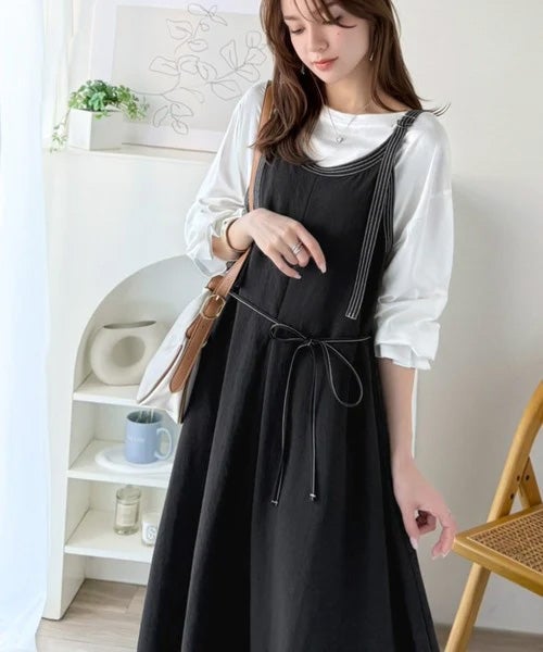 Classical Elf【UVカット・防シワ・吸水速乾・接触冷感機能付き】優しく揺れる、大人の抜け感。配色ステッチフロントタックショルダーストラップリボン付ロングワンピース商品画像-5