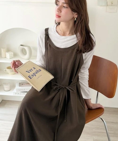 Classical Elf【UVカット・防シワ・吸水速乾・接触冷感機能付き】優しく揺れる、大人の抜け感。配色ステッチフロントタックショルダーストラップリボン付ロングワンピース商品画像-14