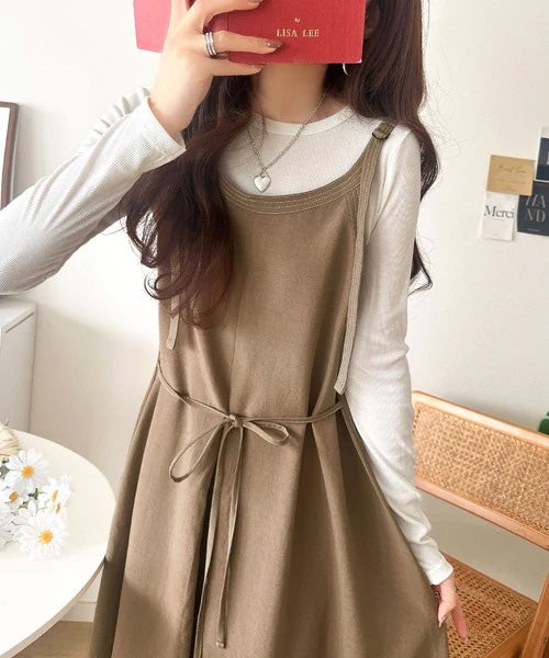 Classical Elf【UVカット・防シワ・吸水速乾・接触冷感機能付き】優しく揺れる、大人の抜け感。配色ステッチフロントタックショルダーストラップリボン付ロングワンピース商品画像-25