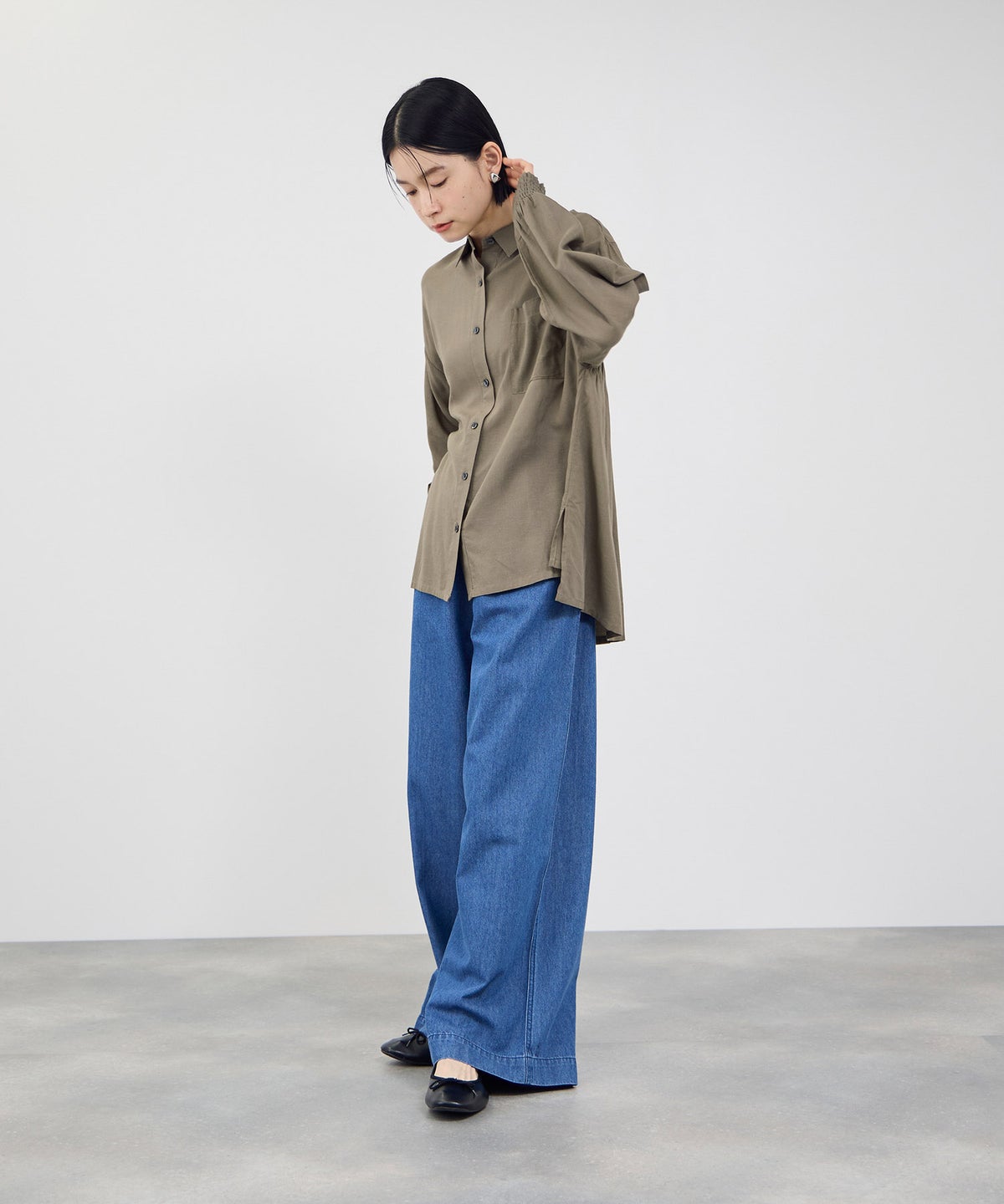 Idnes リネンシャーリングシャツ レディース