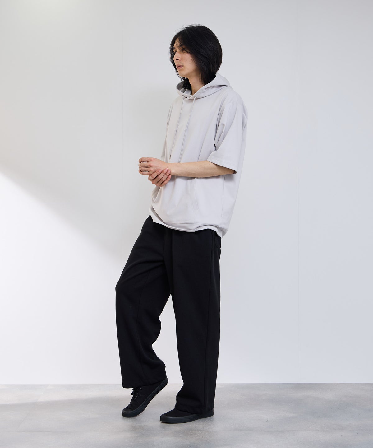 NAVY SARARI 冷感ポンチ素材プルオーバーパーカー メンズ