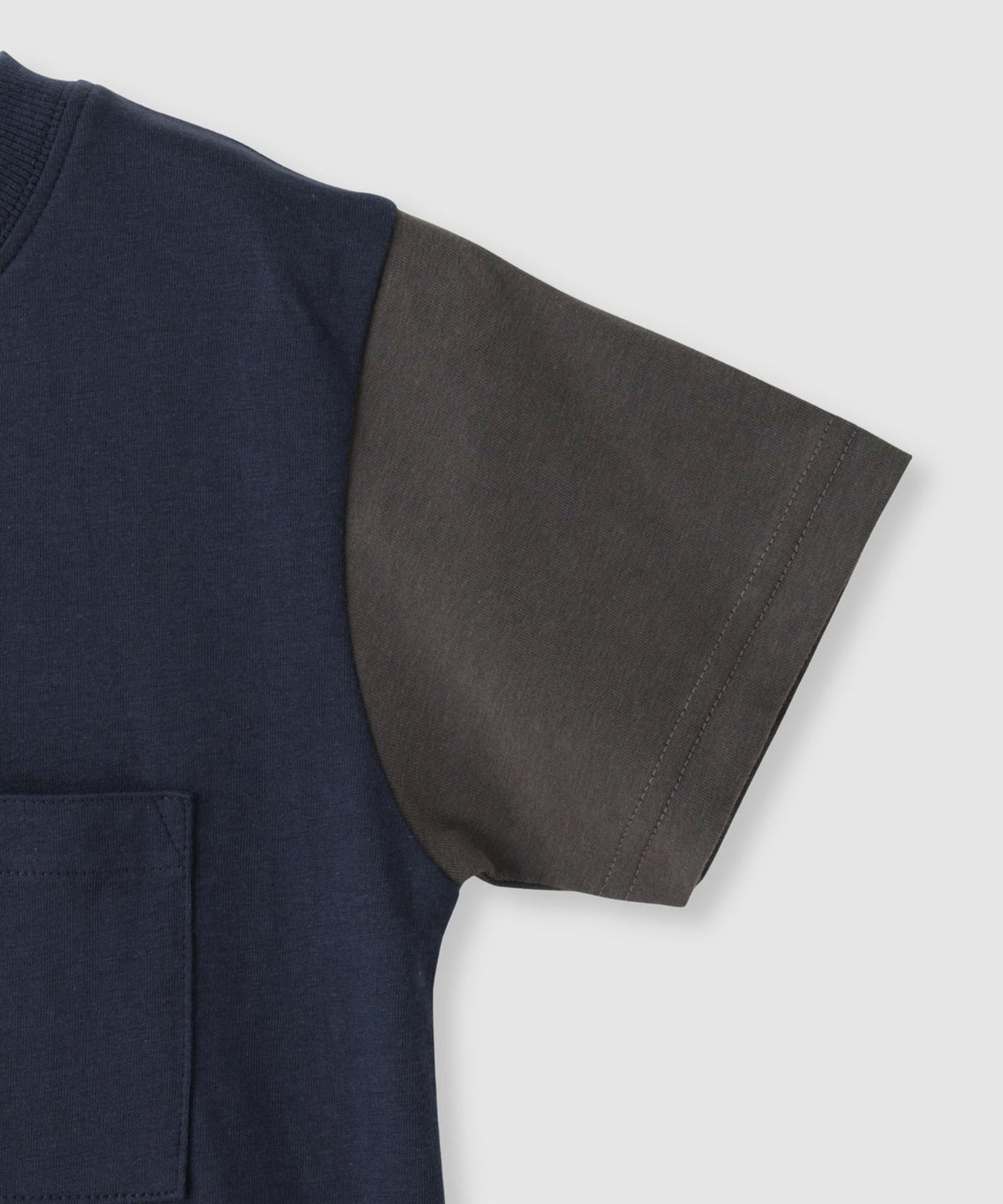 T-GRAPHICS 袖配色ポケット付きTシャツ キッズ メール便 対応商品