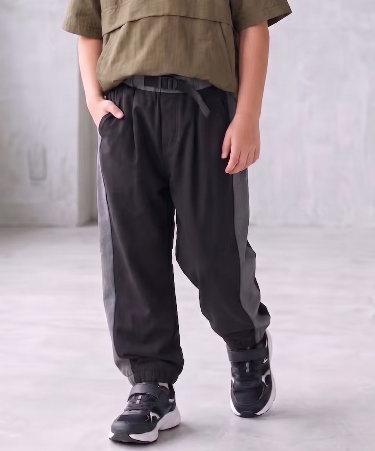 NAVY SARARI 冷感ジョガーパンツ 切替デザイン キッズ