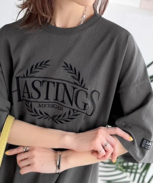 Classical Elf 《JaVaジャバコラボ》スタイリングに“雰囲気”を足す。綿100％オーバーサイズ古着デザイン風刺繍Tシャツ（半袖）商品画像-3