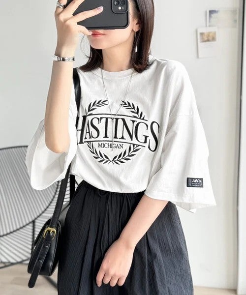 Classical Elf 《JaVaジャバコラボ》スタイリングに“雰囲気”を足す。綿100％オーバーサイズ古着デザイン風刺繍Tシャツ（半袖）商品画像-14