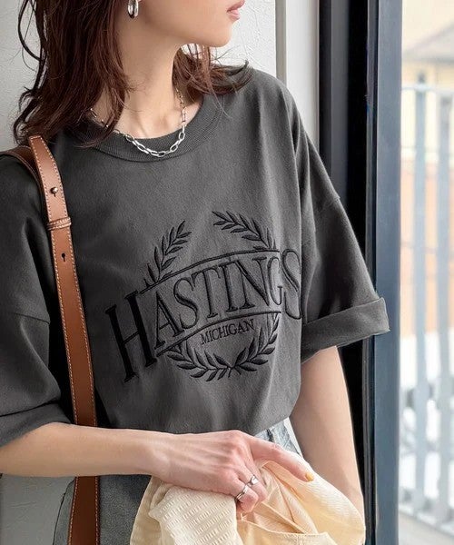 Classical Elf 《JaVaジャバコラボ》スタイリングに“雰囲気”を足す。綿100%オーバーサイズ古着デザイン風刺繍Tシャツ(半袖)商品画像-15