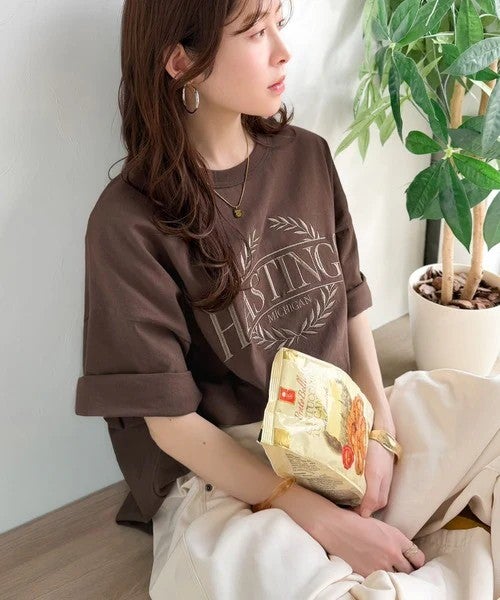 Classical Elf 《JaVaジャバコラボ》スタイリングに“雰囲気”を足す。綿100%オーバーサイズ古着デザイン風刺繍Tシャツ(半袖)商品画像-26