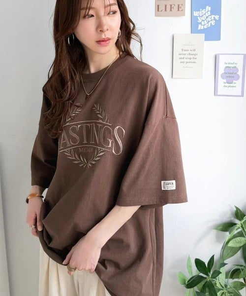 Classical Elf 《JaVaジャバコラボ》スタイリングに“雰囲気”を足す。綿100%オーバーサイズ古着デザイン風刺繍Tシャツ(半袖)商品画像-28