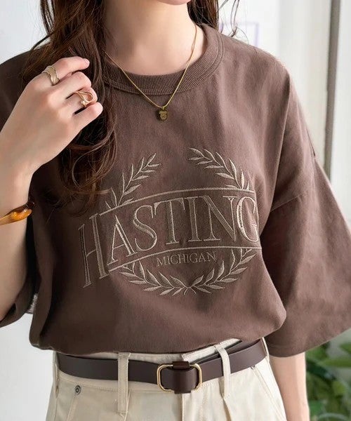 Classical Elf 《JaVaジャバコラボ》スタイリングに“雰囲気”を足す。綿100％オーバーサイズ古着デザイン風刺繍Tシャツ（半袖）商品画像-38