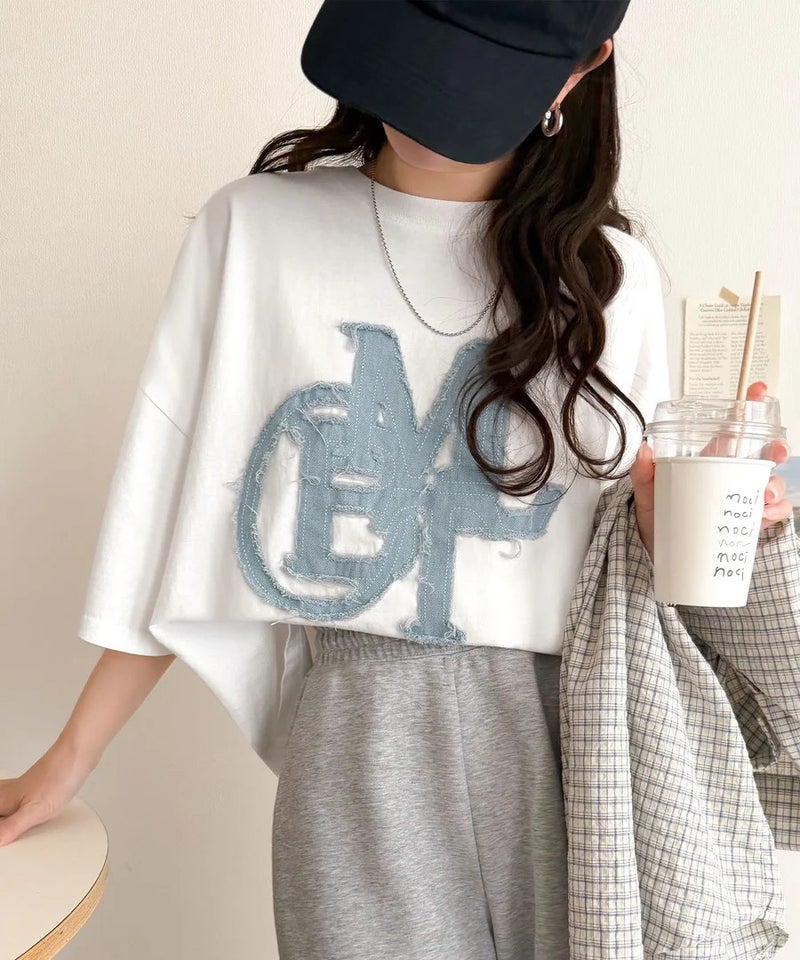 Classical Elf 【mily bilet】いつものカジュアルに、遊びをひとさじ。デニムフリンジワッペン使いコットン100%オーバーサイズTシャツ(半袖)商品画像-1