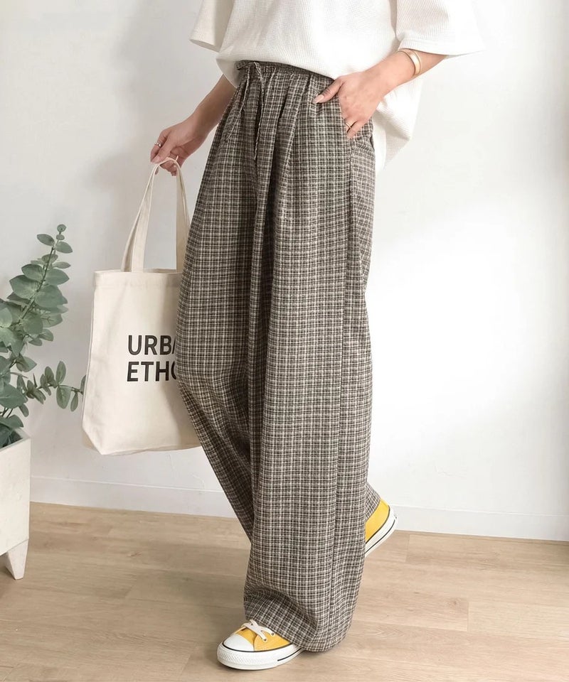 Classical Elf 履くだけでお洒落見え。涼しげ素材で魅せる。サッカーチェックタックワイドパンツ商品画像-2