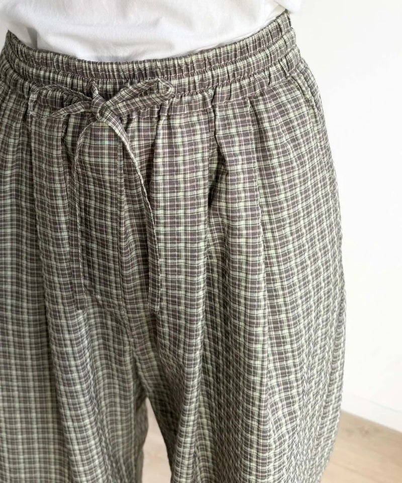 Classical Elf 履くだけでお洒落見え。涼しげ素材で魅せる。サッカーチェックタックワイドパンツ商品画像-29