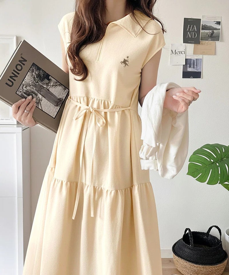 Classical Elf 【UVカット ・吸湿速乾 ・防シワ機能付き】ヘルシーな肌見せで、抜け感のある大人カジュアル♪サッカーハーフジップフレンチスリーブティアードワンピース商品画像-6