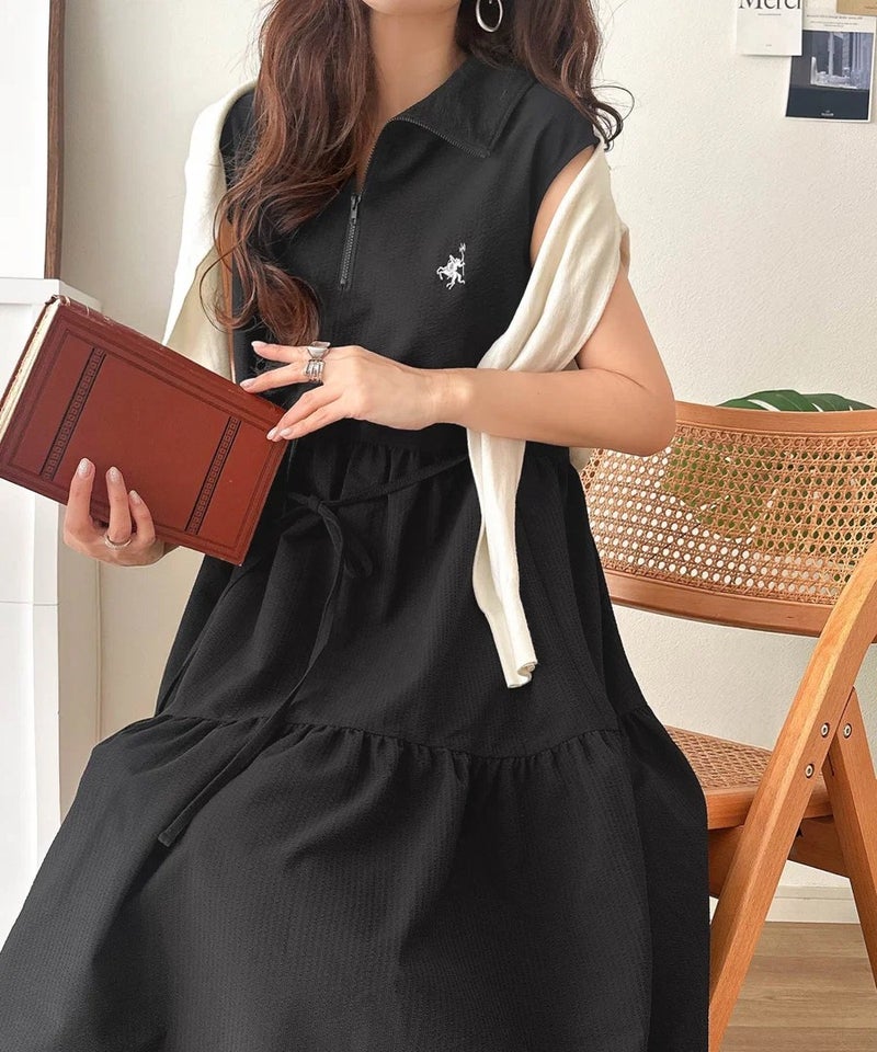 Classical Elf 【UVカット ・吸湿速乾 ・防シワ機能付き】ヘルシーな肌見せで、抜け感のある大人カジュアル♪サッカーハーフジップフレンチスリーブティアードワンピース商品画像-16