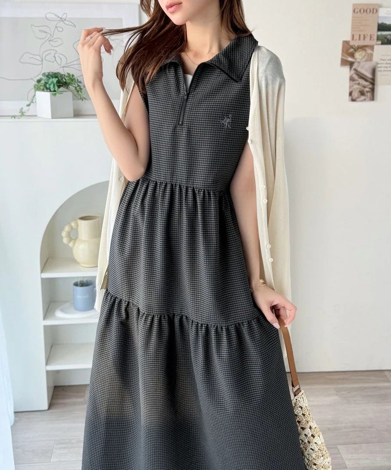 Classical Elf 【UVカット ・吸湿速乾 ・防シワ機能付き】ヘルシーな肌見せで、抜け感のある大人カジュアル♪サッカーハーフジップフレンチスリーブティアードワンピース商品画像-25