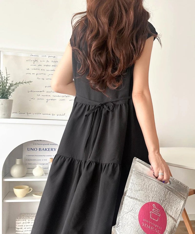 Classical Elf 【UVカット ・吸湿速乾 ・防シワ機能付き】ヘルシーな肌見せで、抜け感のある大人カジュアル♪サッカーハーフジップフレンチスリーブティアードワンピース商品画像-26