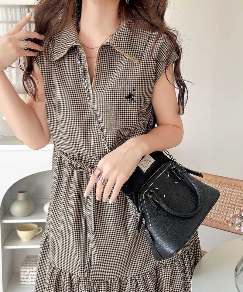 Classical Elf 【UVカット ・吸湿速乾 ・防シワ機能付き】ヘルシーな肌見せで、抜け感のある大人カジュアル♪サッカーハーフジップフレンチスリーブティアードワンピース商品画像-27