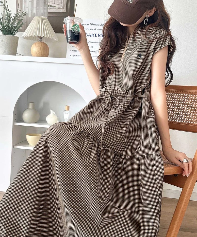 Classical Elf 【UVカット ・吸湿速乾 ・防シワ機能付き】ヘルシーな肌見せで、抜け感のある大人カジュアル♪サッカーハーフジップフレンチスリーブティアードワンピース商品画像-29