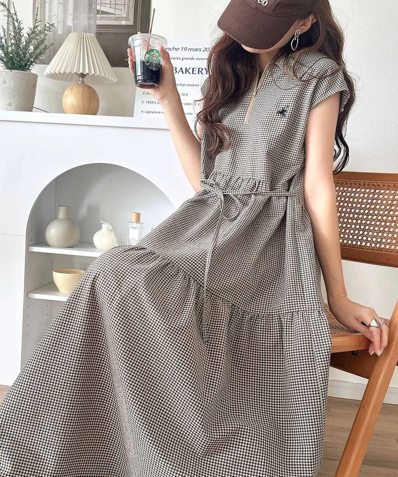 Classical Elf 【UVカット ・吸湿速乾 ・防シワ機能付き】ヘルシーな肌見せで、抜け感のある大人カジュアル♪サッカーハーフジップフレンチスリーブティアードワンピース商品画像-31