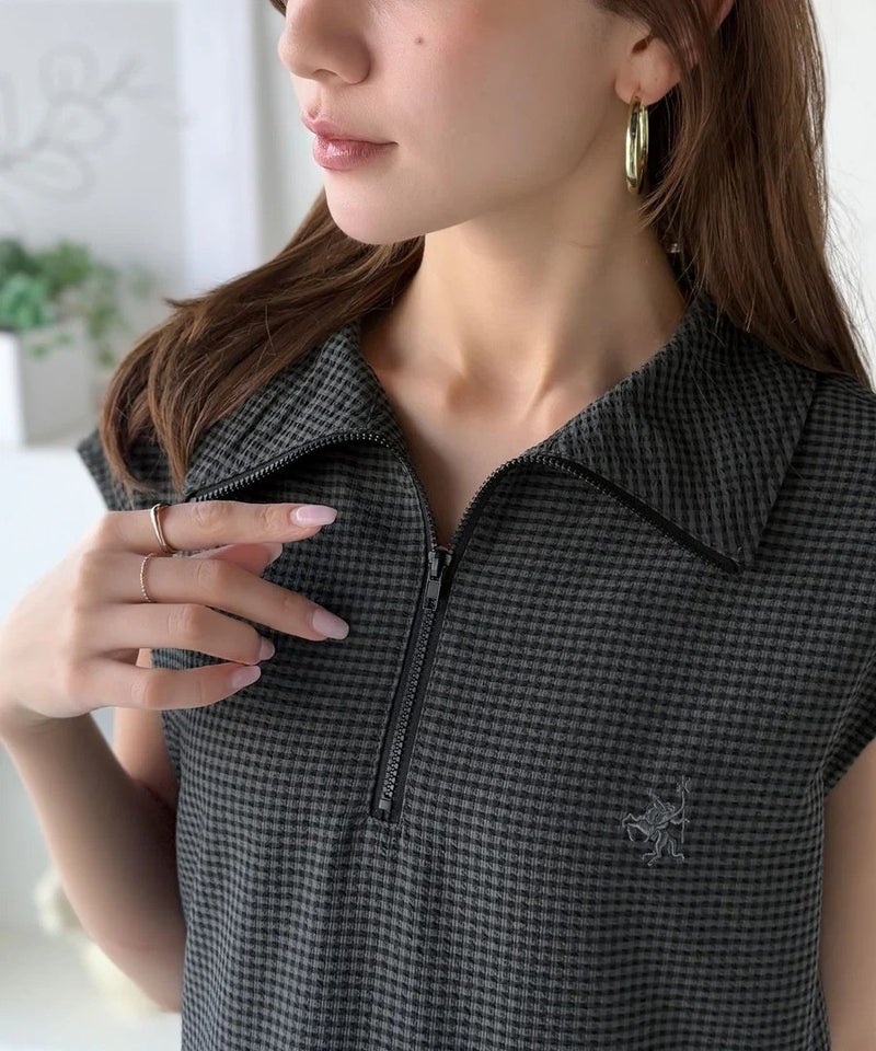 Classical Elf 【UVカット ・吸湿速乾 ・防シワ機能付き】ヘルシーな肌見せで、抜け感のある大人カジュアル♪サッカーハーフジップフレンチスリーブティアードワンピース商品画像-37