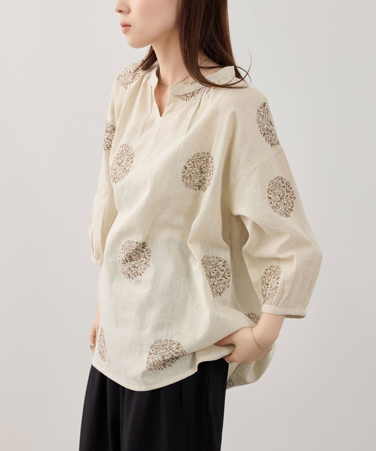 Free Nature インドファブリック 刺繍プルオーバー レディース