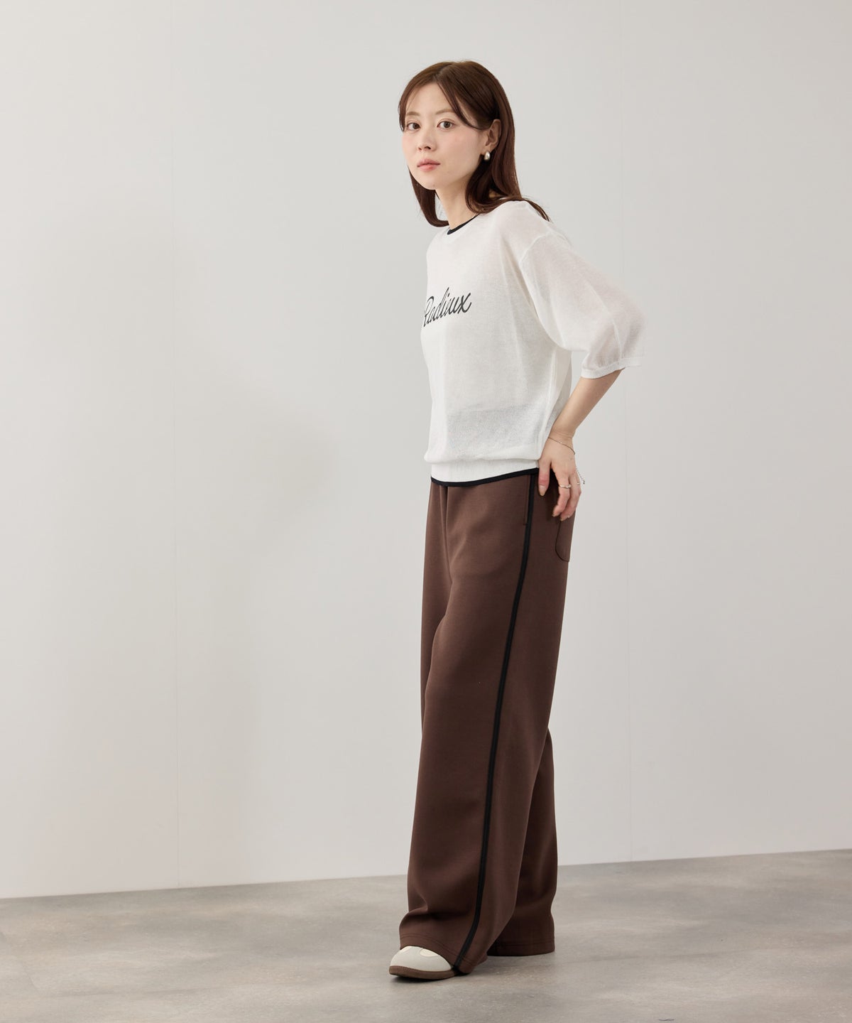 NAVY SARARI ロゴプリント シアーニットプルオーバー 配色ライン レディース