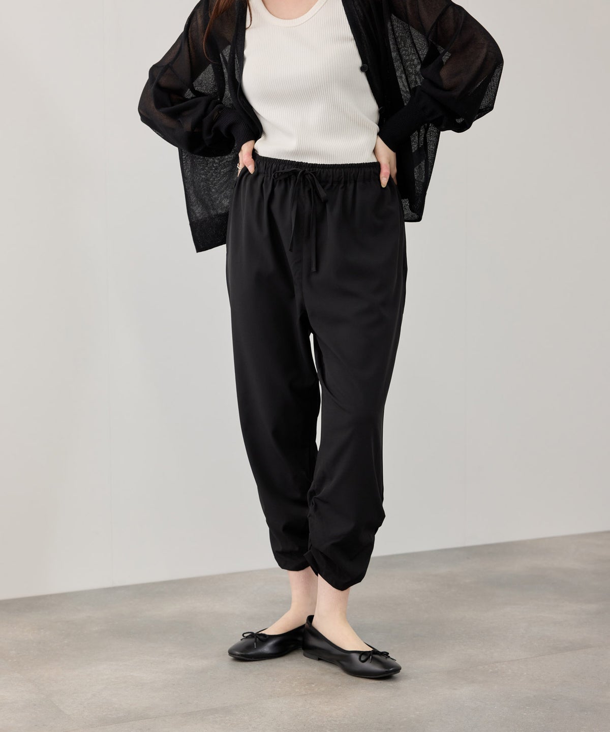 ストレッチ裾シャーリングクロップドパンツ レディース