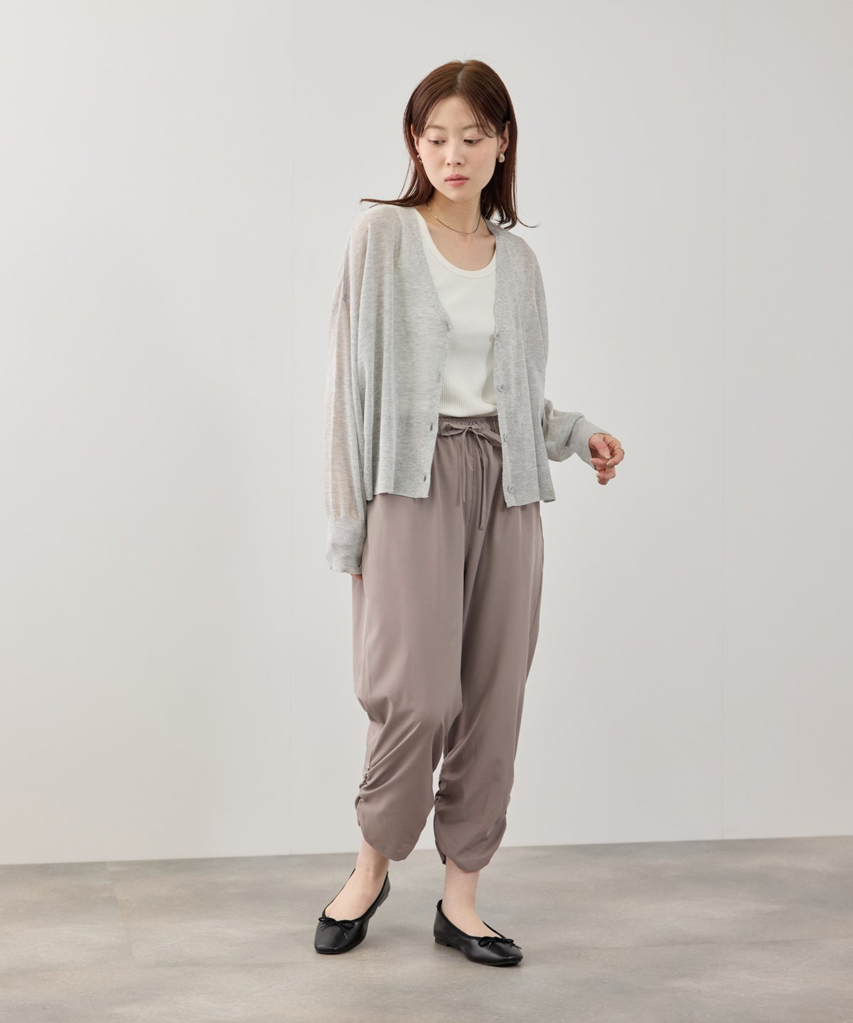 ストレッチ裾シャーリングクロップドパンツ レディース