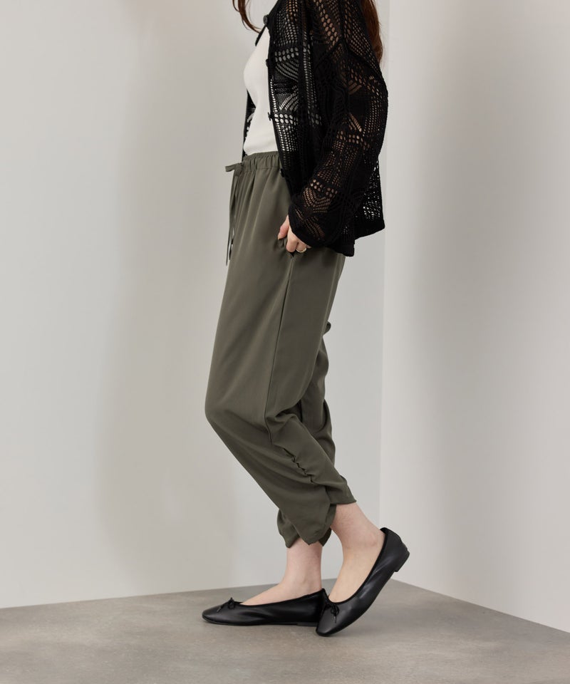 ストレッチ裾シャーリングクロップドパンツ レディース商品画像-14