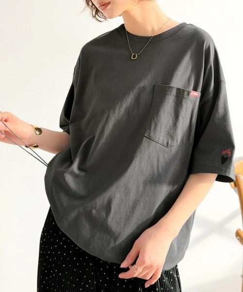 Classical Elf 《JaVaジャバコラボ》男女でお揃いできちゃう!バックプリントで差がつく個性派T♪ 裾スピンドル フロッキーバックプリントビッグTシャツ商品画像-19
