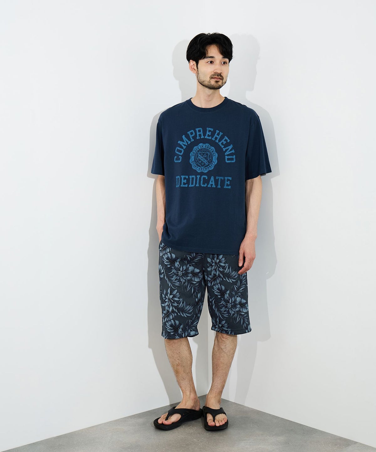 NAVY SARARI ハニカムメッシュ 総柄プリント ショートパンツ メンズ