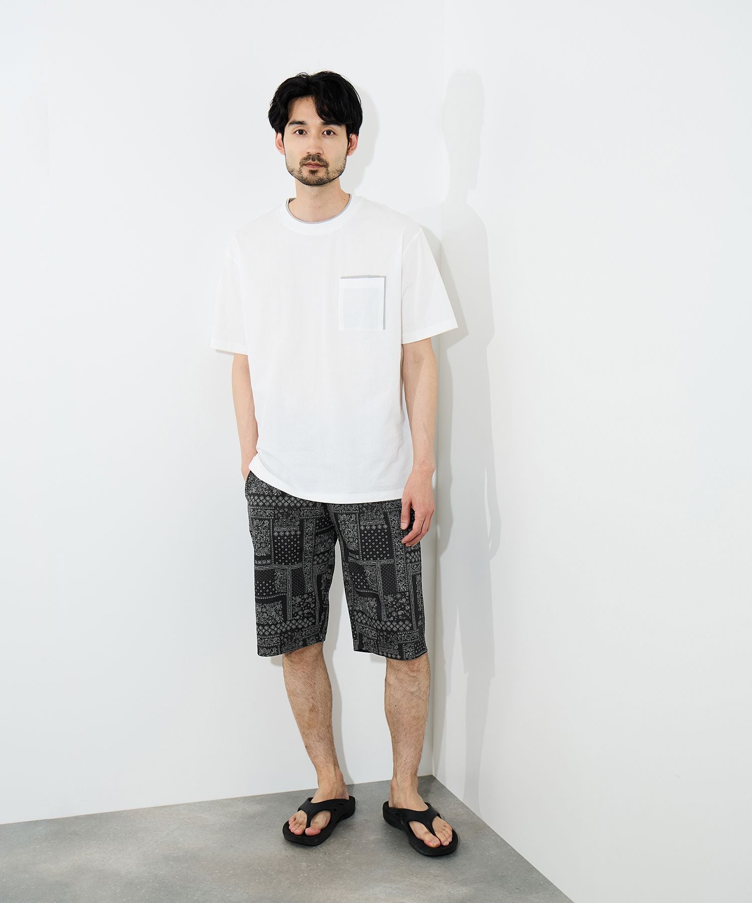 NAVY SARARI ハニカムメッシュ モノトーン総柄 ショートパンツ メンズ