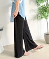 さらりとした楊柳プリーツ。ウエストゴムでストレスフリーな穿き心地。総柄楊柳プリーツパンツ商品サムネイル-17