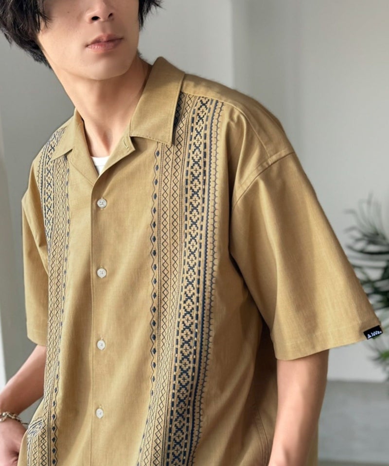Classical Elf 《JaVaジャバコラボ》周りと差がつく総刺繍！リラックスシルエット 清涼リネンライク素材 オープンカラー キューバシャツ（半袖）商品画像-14