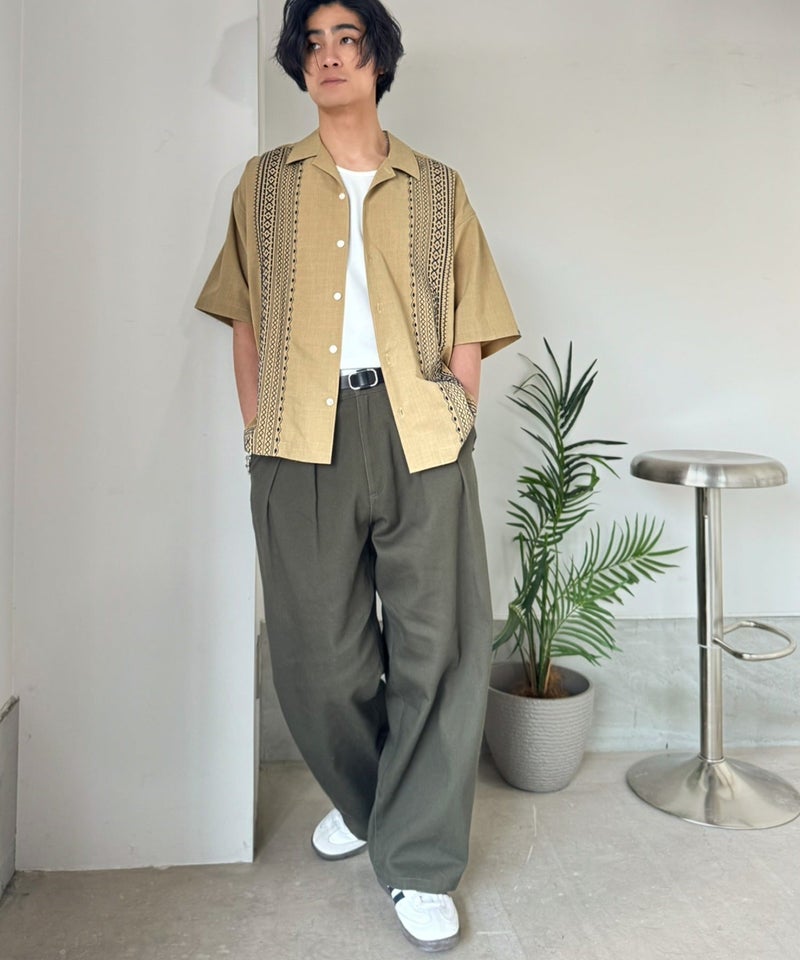 Classical Elf 《JaVaジャバコラボ》周りと差がつく総刺繍!リラックスシルエット 清涼リネンライク素材 オープンカラー キューバシャツ(半袖)商品画像-25