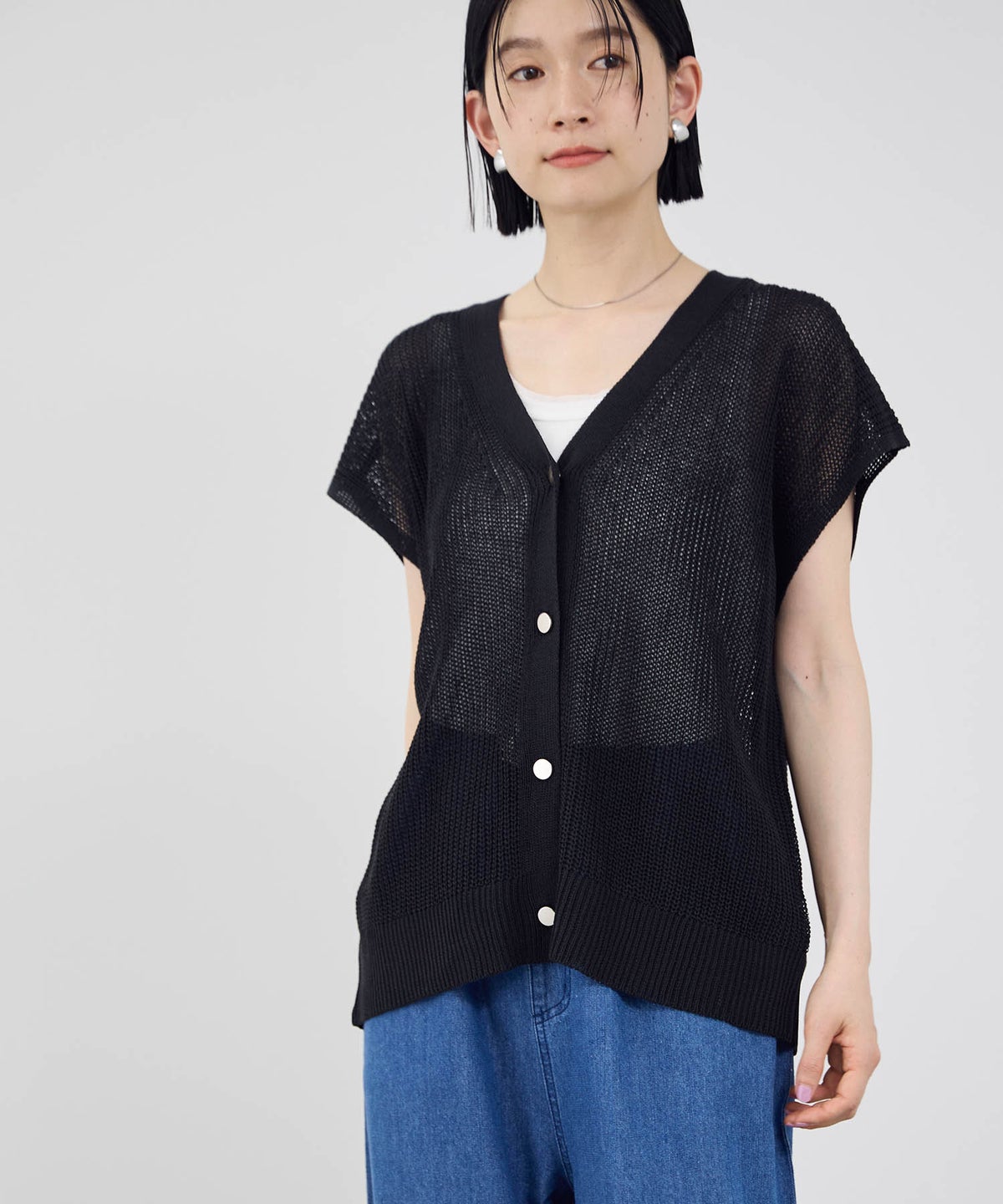 Idnes 麻タッチVネック ニットベスト ゴールドボタン レディース