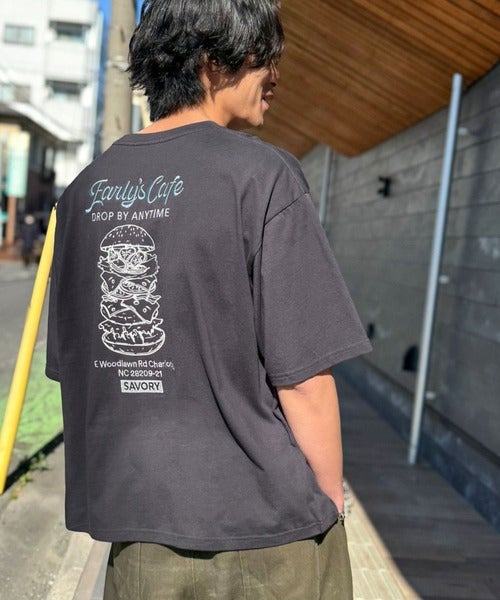 Classical Elf《JaVaジャバコラボ》遊び心のあるカフェロゴが映えるバックプリントT。刺繍使いハンバーガーデザインTシャツ商品画像-21