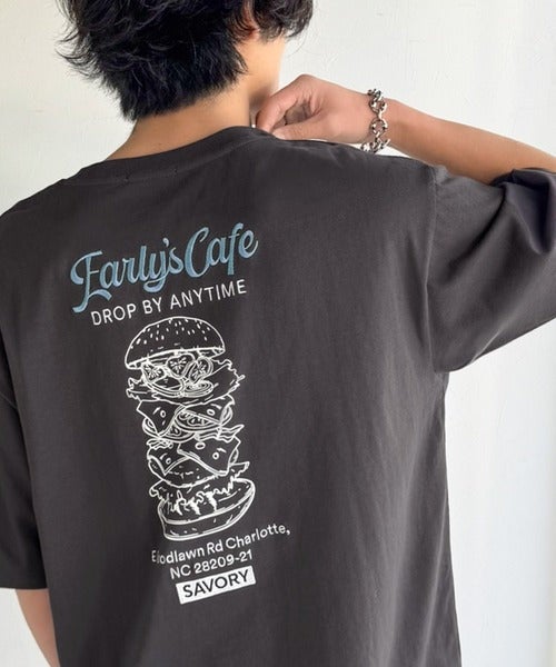 Classical Elf《JaVaジャバコラボ》遊び心のあるカフェロゴが映えるバックプリントT。刺繍使いハンバーガーデザインTシャツ商品画像-24