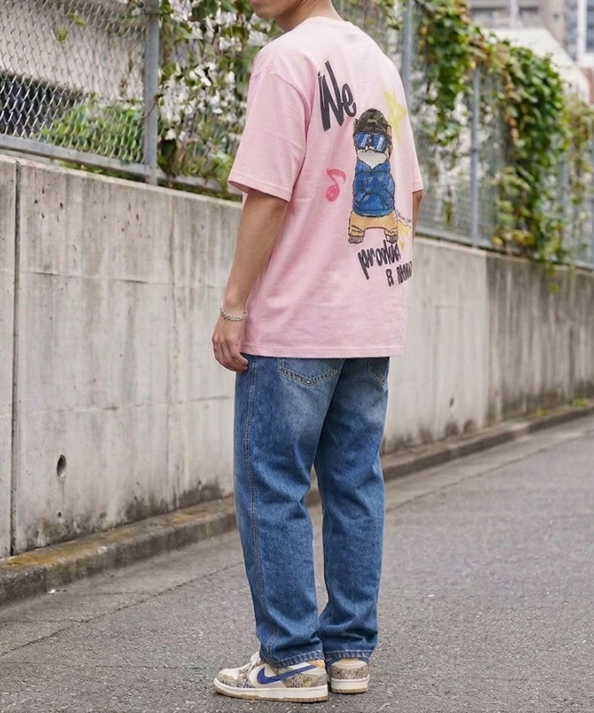 アニマル 発泡プリント半袖Tシャツ カワウソ メンズ メール便 対応商品