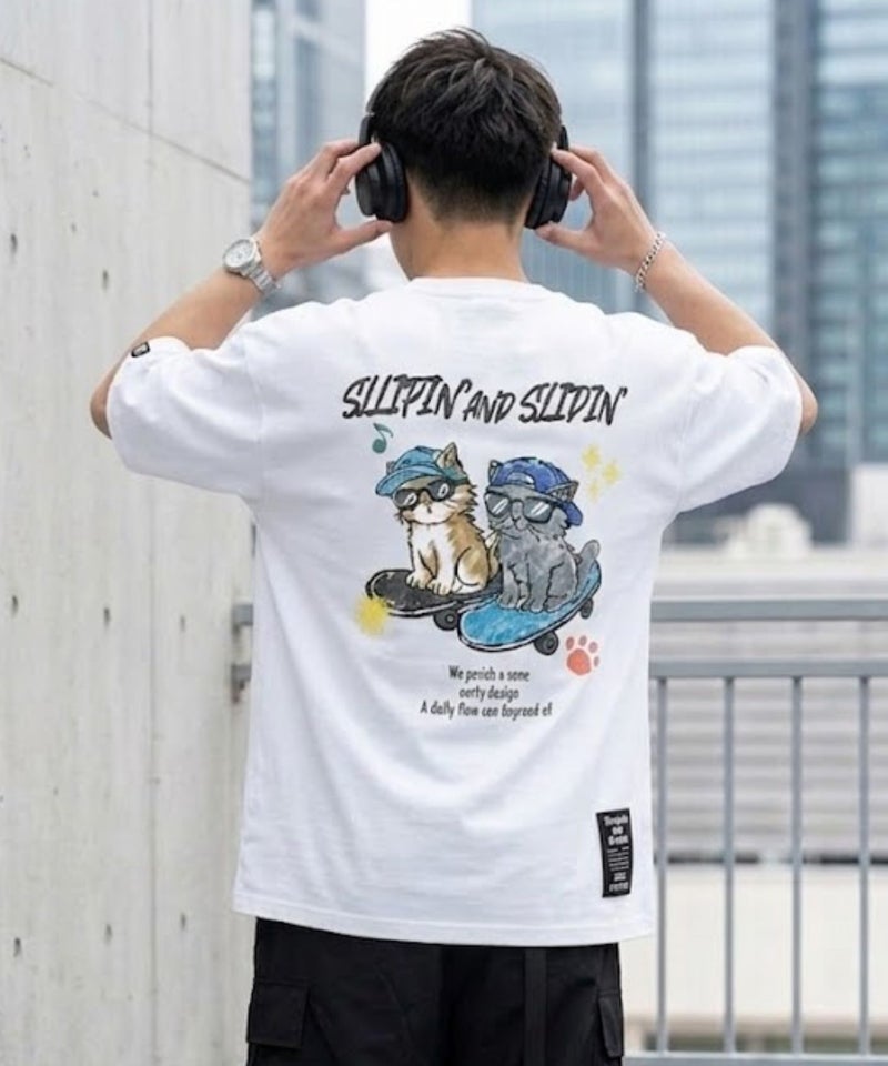 アニマル 発泡プリント半袖Tシャツ 猫スケボー メンズ メール便 対応商品商品画像-1
